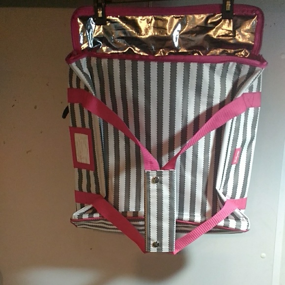 thirty one insulated casserole carrier